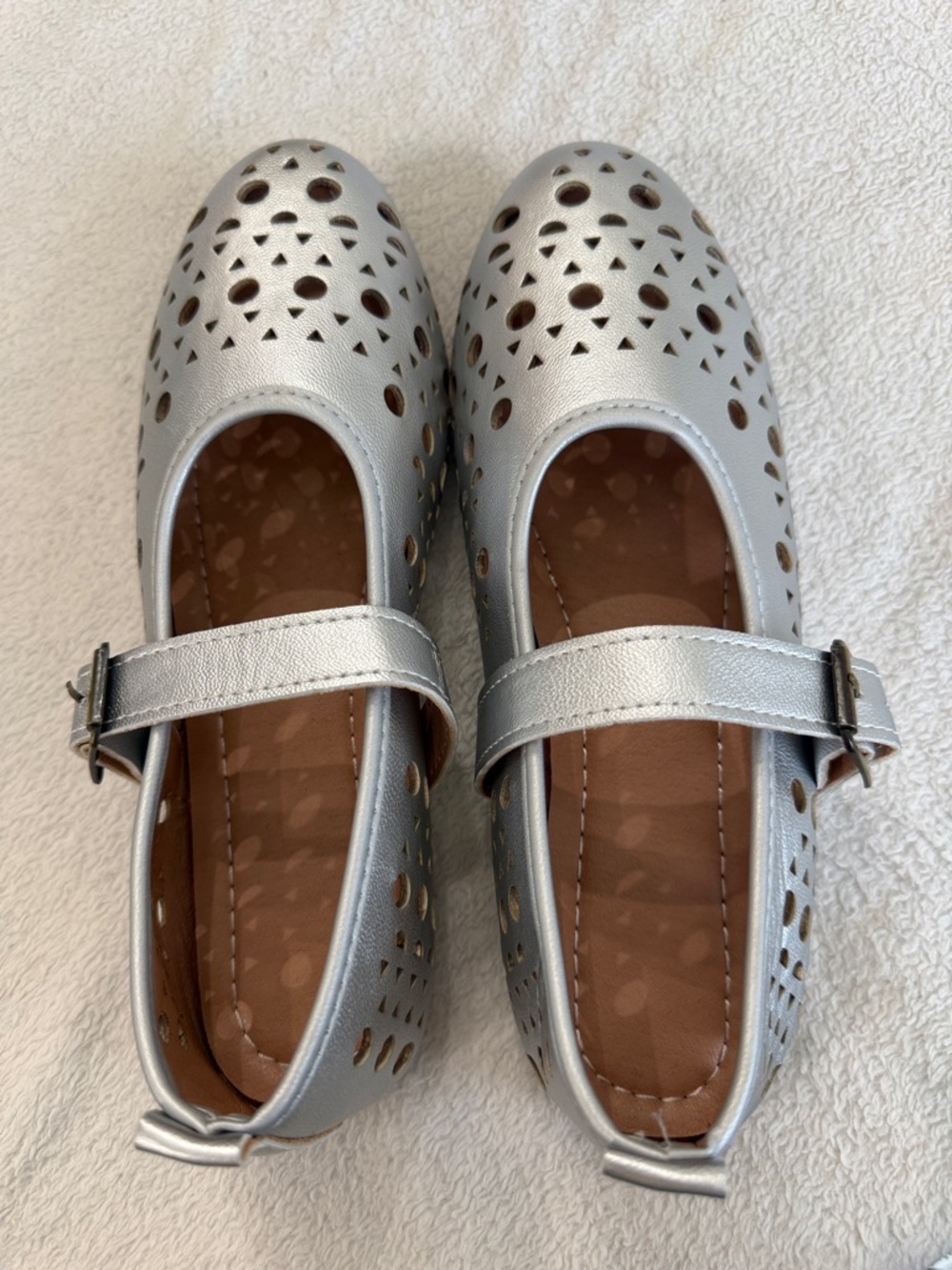 Vero Cuoio Metallic Silver Girls' Mary Jane Flats with Buckle Strap